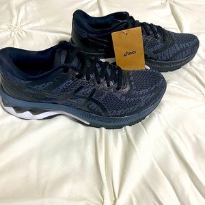 ASICS black running shoes. NWT SIZE 8.5